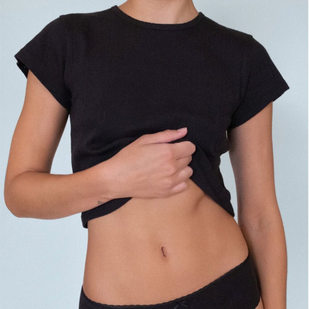 Black Ribbed Crop Top - Picture 5 of 12